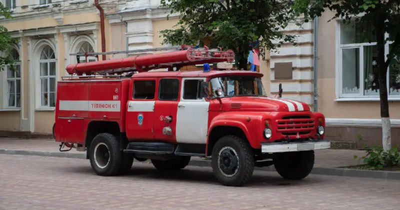 **В Приморске произошел пожар — возгорание ликвидировали**На улице Шевченко в Приморске загорелись сухие растения. Пожарные вовремя прибыли на место, потушили …