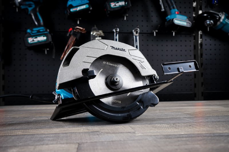 Циркулярная пила Makita HS 7000