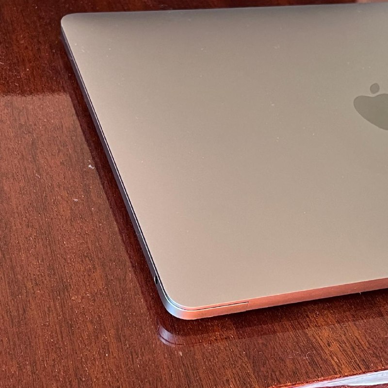 Uz Macbook