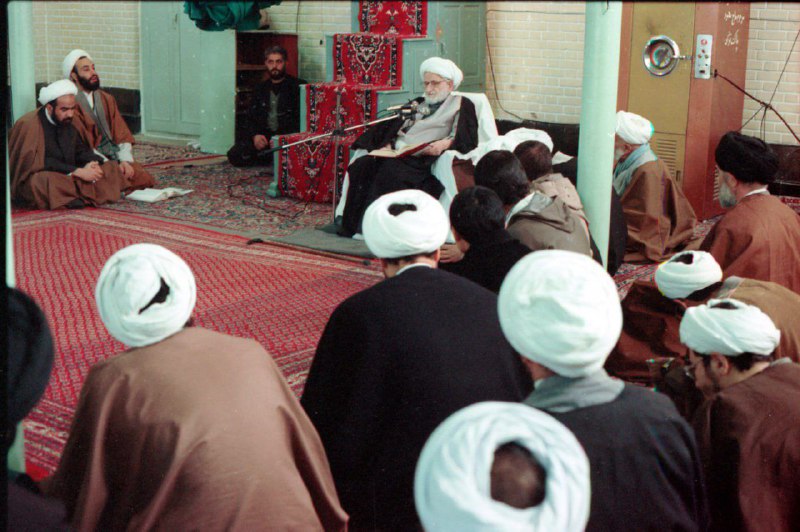 حضرت آیت الله آقای نظری منفرد: