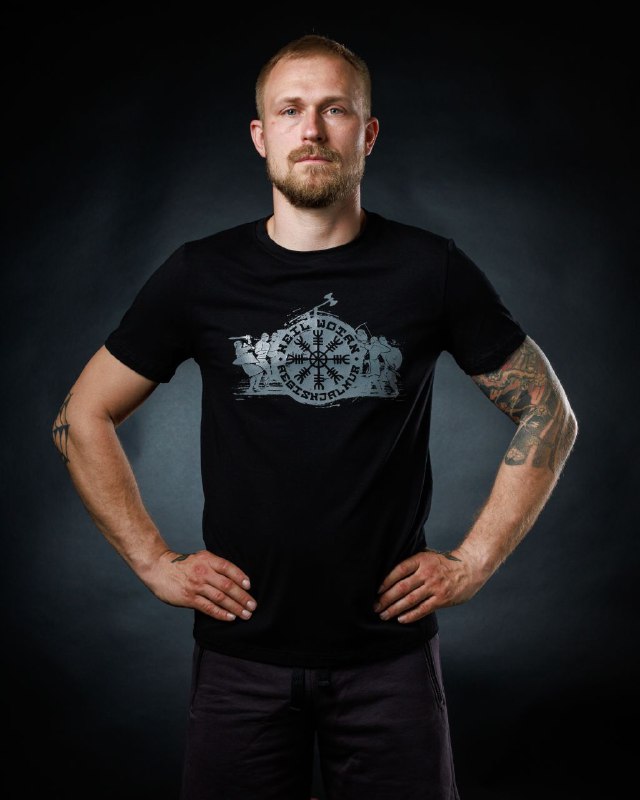 Футболка "Heil Wotan" от бренда Lastenemy.
