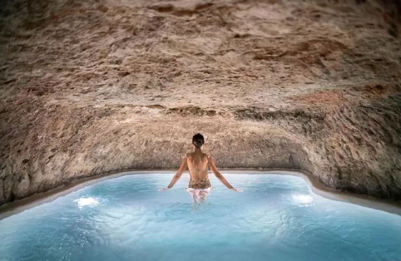 ***❤️*** Esta **piscina en una cueva** …