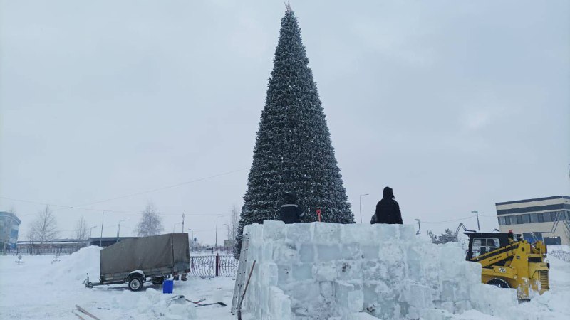 В парке "Заказанье" начали строительство ледового …