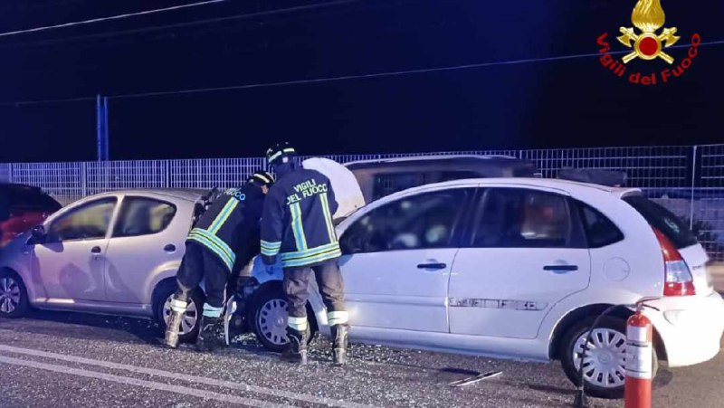 Incidente sulla Flaminia, coinvolte tre auto: …