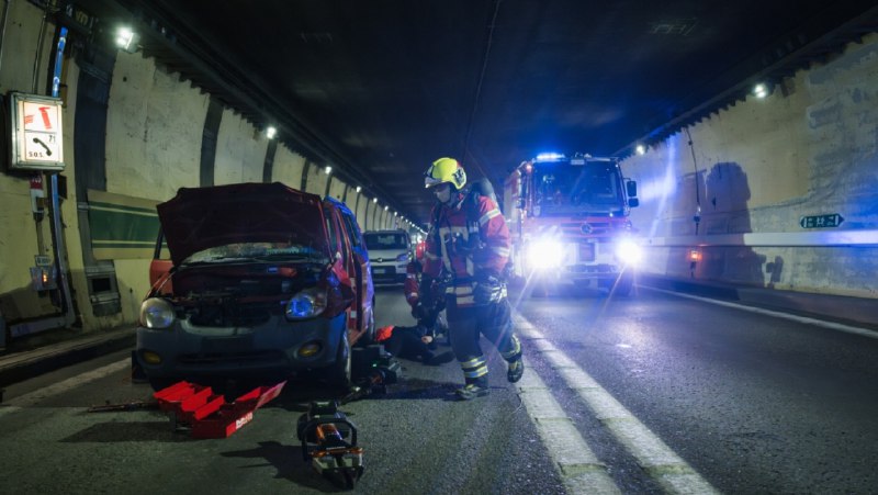 Mezzo pesante in fiamme nel Traforo …