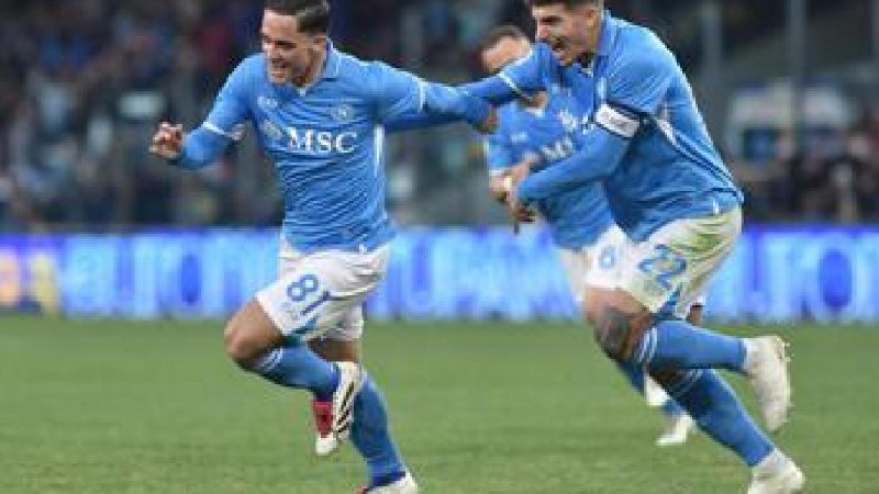 Napoli-Venezia 1-0: Raspadori regala il primo …