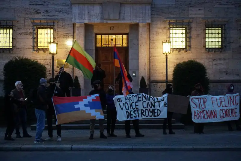 Под сильным давлением посольства Азербайджана в …