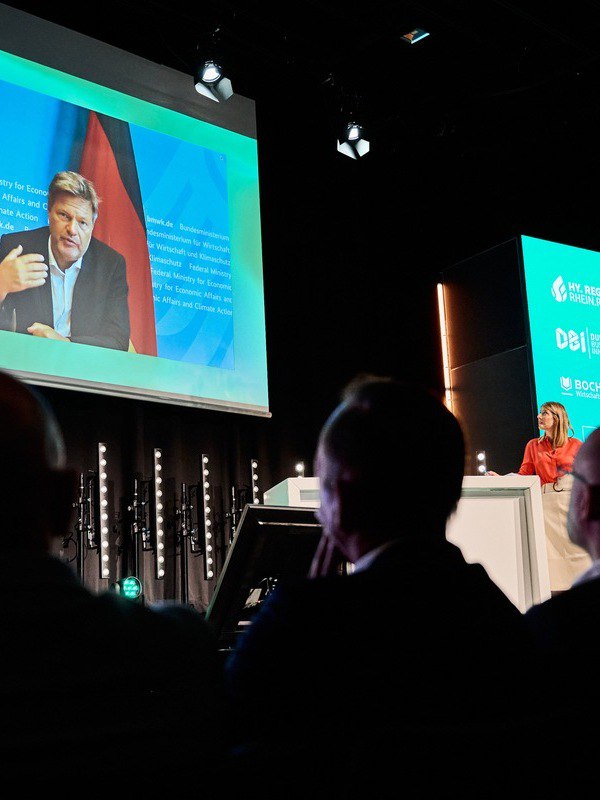 Vizekanzler Dr. Robert Habeck eröffnet den Wasserstoffkongress Hy.Summit.Rhein.Ruhr