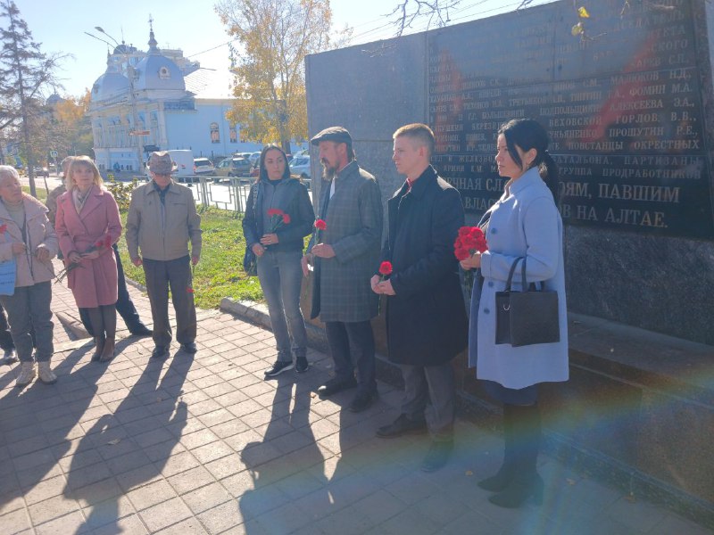 Самый молодой / Александр Волобуев