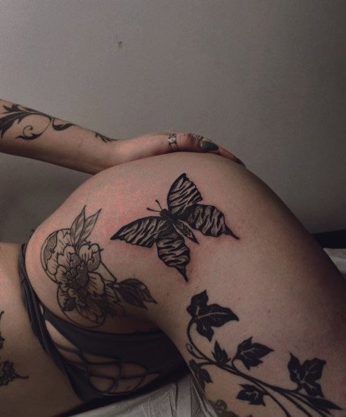 ꪔy ხᥱᥲᥙƚᎥƒᥙᥣ ᭙᥆ᖇᥣძ