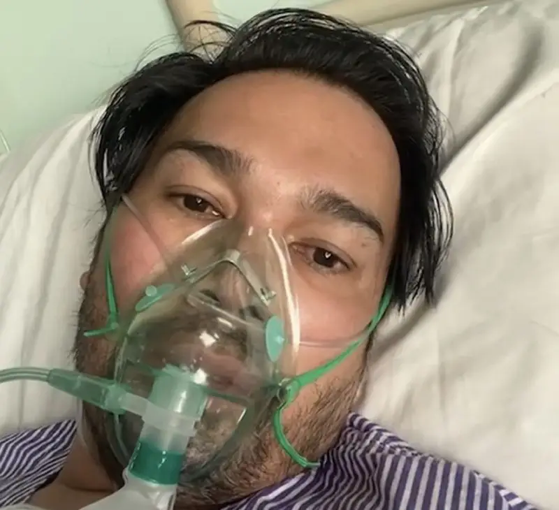 Penyanyi, Fazli Zainal,43, menjelaskan kira-kira 75 peratus paru-paru terjejas akibat COVID-19 setelah ujian imbasan tomografi berkomputer (CT Scan