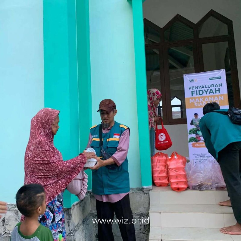 Salurkan Fidyah, WIZ Hadirkan Senyum Kebahagiaan