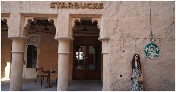 世上最美星巴克！熱門杜拜打卡景點「Starbucks Al Seef」隨便拍都是時尚大片。