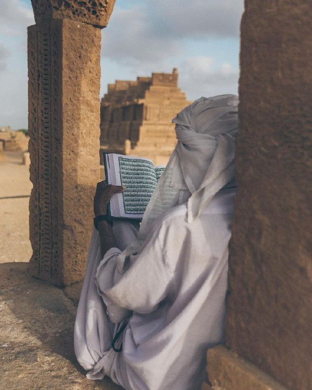 ابن الحزم ڕەحمەتی خوای لێبێ دەفەرموێت: