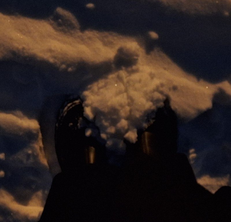 восемь сантиметров в двенадцатисантиметровом снегу