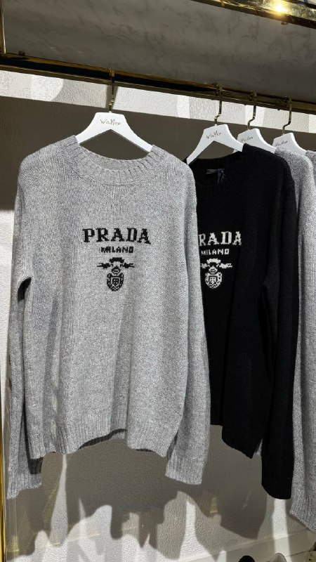 Свитер **Prada** (70 % шерсть, 30% …