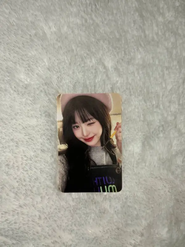 WTS ***🤍*** instock painter wonyoung
