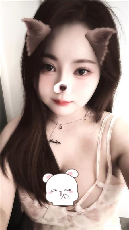 **标题：**可爱甜美的小姐姐