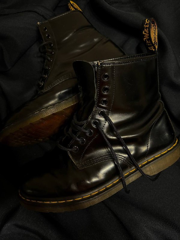 **Dr.Martenes leather boots**