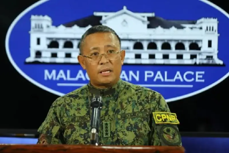 **警方被下令不要干涉！**菲律宾国家警察 (PNP) 总长阿祖林将军 (General Rodolfo Azurin …