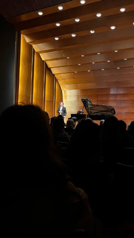 Alexander Yakovlev concert pianist