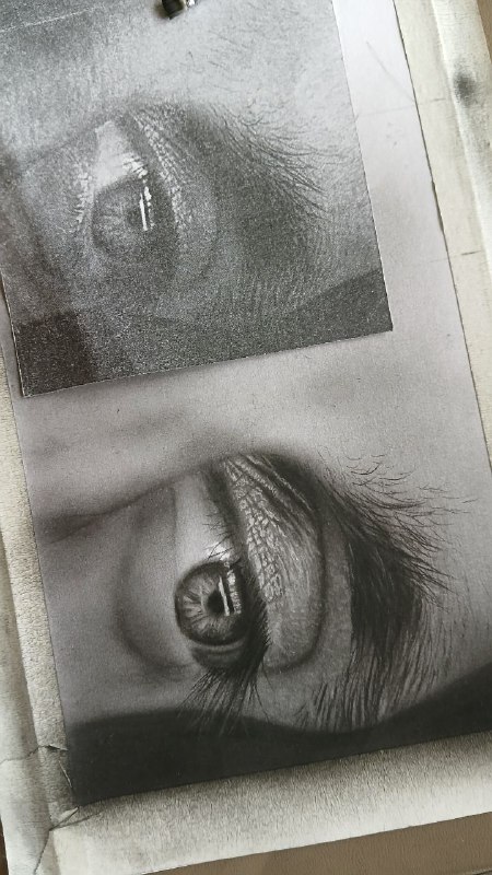 ،