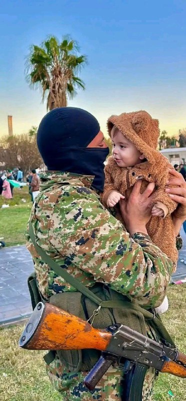 **﴿أَشِدَّاءُ عَلَى الْكُفَّارِ رُحَمَاءُ بَيْنَهُمْ﴾** ***?******?***