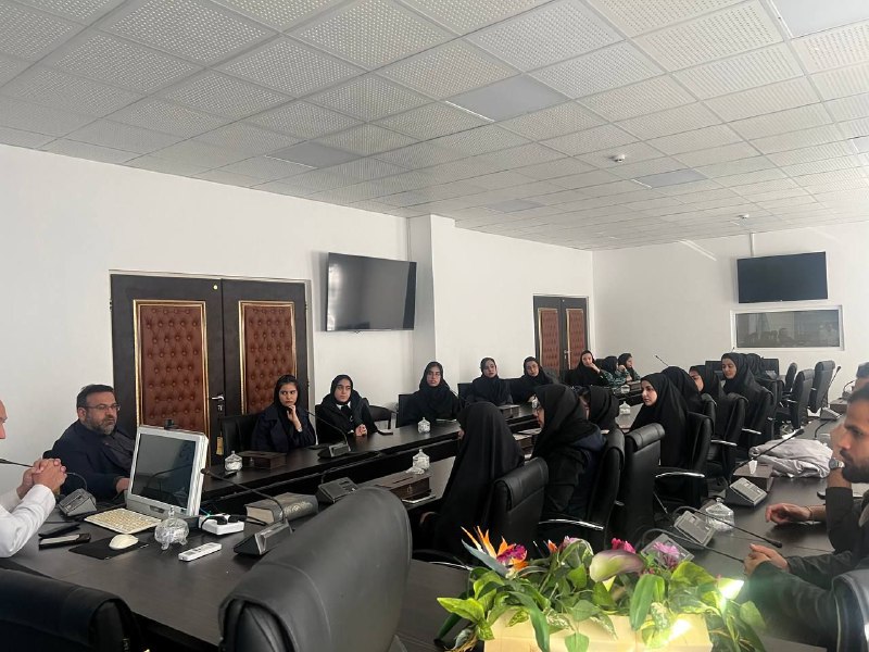 کتابخانه استاد نجفی ابرندآبادی