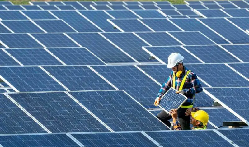 ***☀️*****Avantajele și dezavantajele panourilor solare. Este rentabilă instalarea panourilor solare în Moldova?**