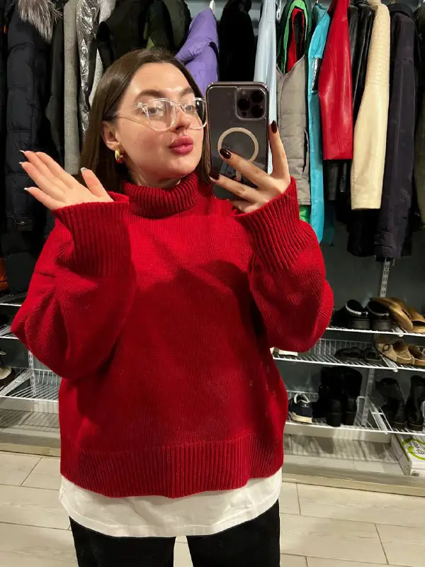 Красные свитер М-Л