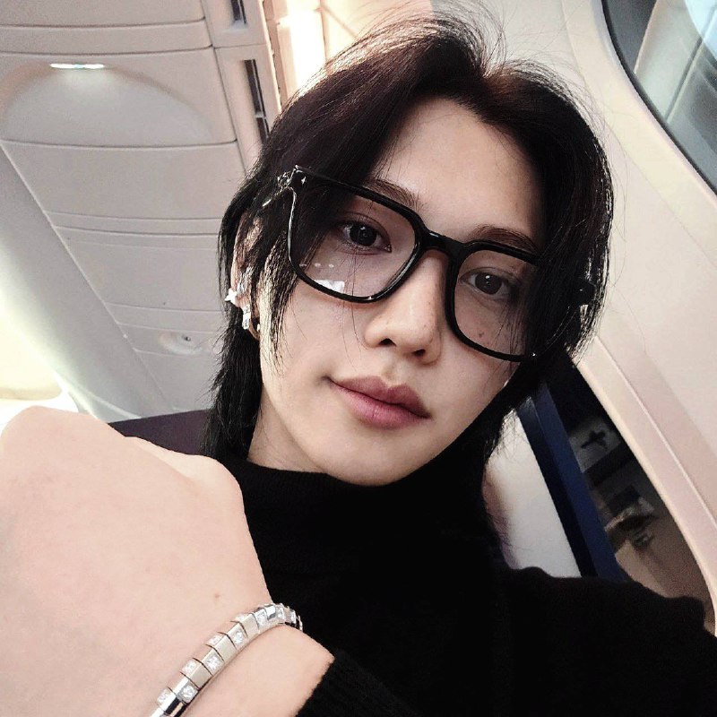ПЕРЕЕЗД Hwang Yeji