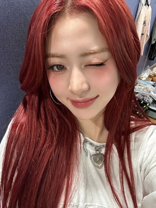 YUNJIN WEVERSE POST