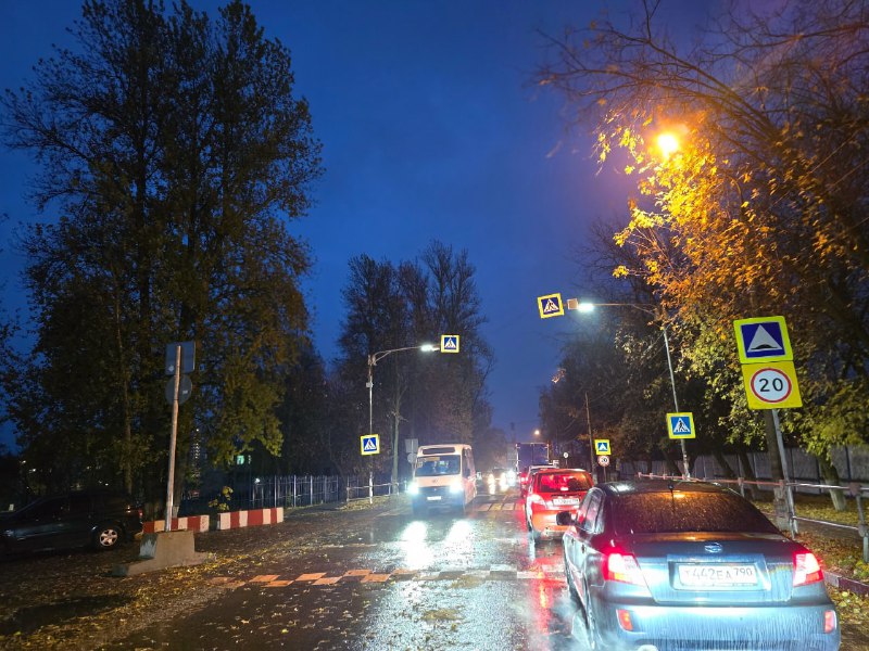 Вечная пробка на перекрёстке в Саввино.