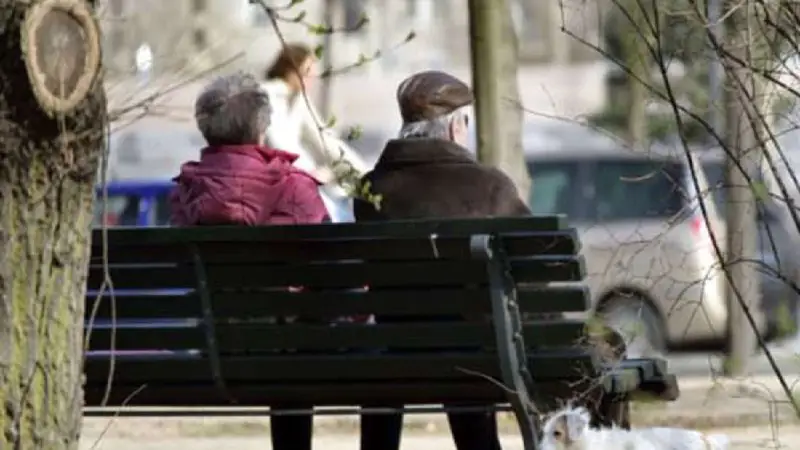 pessimistisches Denken führt dazu, dass man mehr auf seine Gesundheit achtet und sich vor Gefahren schützt!