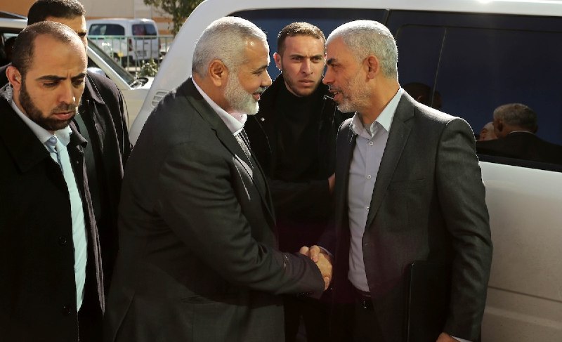 **يقتلونا بل ونحيا لا يموت الشهداء …